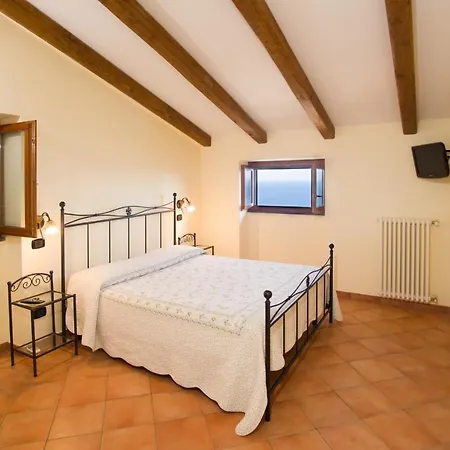 Bed & Breakfast Il Glicine 3*
